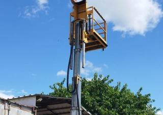 MH 70 Michaelis Single Vertical Mast Boom Lifts