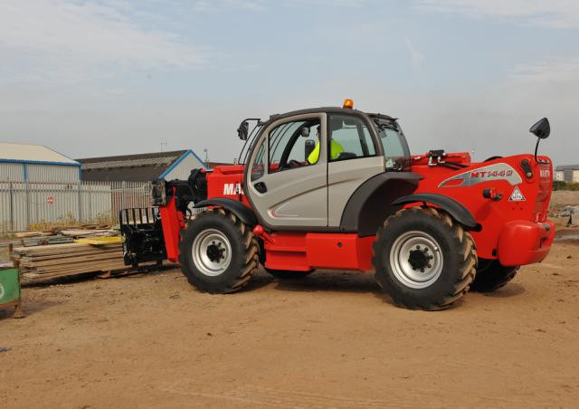 Manitou MT 1440 easy Telehandler Specs & Dimensions (2017 - 2020)