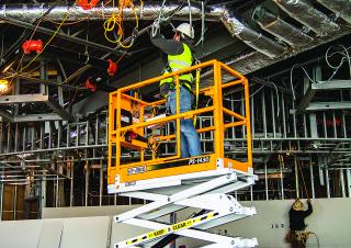 PA-527 Custom Equipment Wheeled scissor lifts