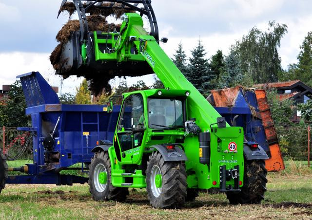 Merlo Panoramic P 55.9 CS Telehandler Specs & Dimensions (2007 - 2015)