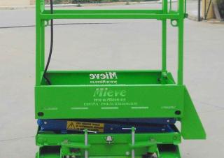 PE-3'7 mini Mieve Wheeled scissor lifts