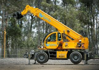 Dieci Pegasus 45.21 Rotating Telehandler Specs & Dimensions (2004 - 2007)