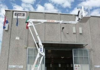 RA15 Easy Lift Crawler Articulating Boom Lifts