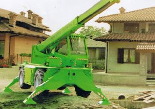 Merlo Roto 50.10 EV Rotating Telehandler Specs & Dimensions (1995 - 2002)