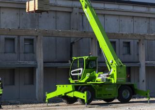 Merlo Roto 50.26 S Plus Rotating Telehandler Specs & Dimensions (2019 - 2020)