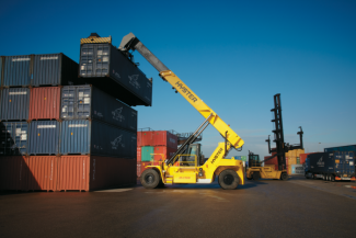 Hyster RS45-31 CH Reach Stacker Specs & Dimensions (2006 - 2017)