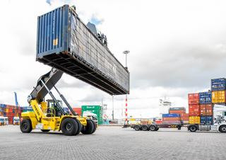 Hyster RS46-33XD/62 Reach Stacker Specs & Dimensions (2022 - 2026)