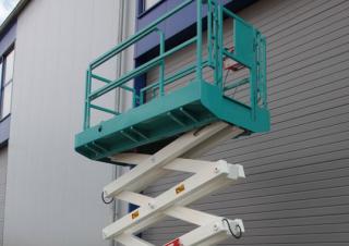 S 105-12 E 2WD HAB Wheeled scissor lifts