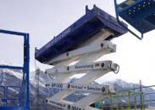 S 152-12 E 2WD HAB Wheeled scissor lifts