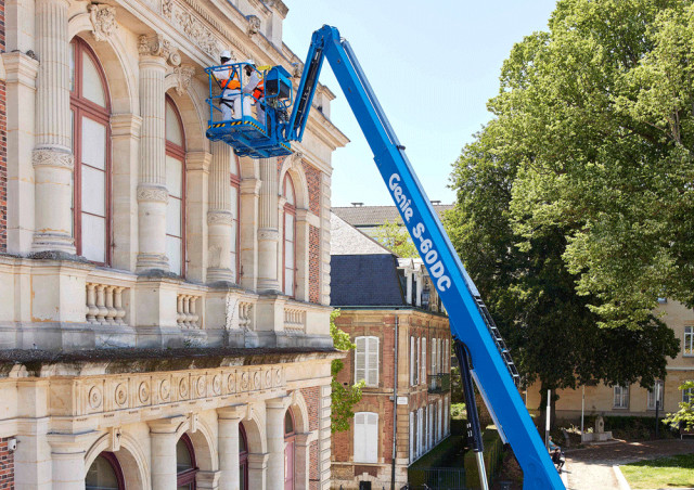 Genie S-60 DC Wheeled Telescopic Boom Lifts (2022 - 2026) Specifications & Dimensions