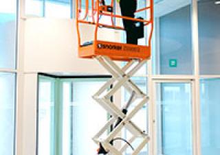 S3010E Snorkel Wheeled scissor lifts