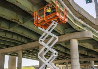 S3370RTE Snorkel Wheeled scissor lifts