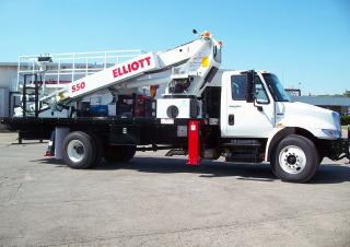 S50F SkyWalk Elliott Equipment Truck Mounted Telescopic Boom Lifts
