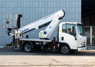 Scorpion 2014 Oil & Steel Truck Mounted Telescopic Boom Lifts