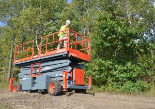 SJ 9250 Skyjack Wheeled scissor lifts