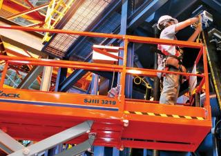 SJ III 3215 Skyjack Wheeled scissor lifts