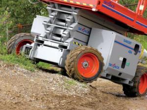 SJ III 6832 Skyjack Wheeled scissor lifts