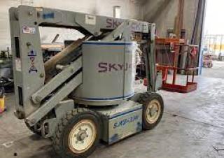 SJKB 33 I Skyjack Wheeled Articulating Boom Lifts