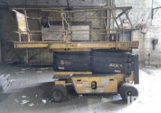 SM 3160 E Grove-Manlift Wheeled scissor lifts