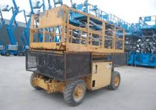 SM 3884 E Grove-Manlift Wheeled scissor lifts