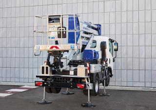 Snake 16 Oil & Steel Trailer Mounted Articulating Boom Lifts