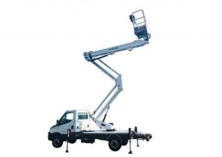 Snake 2413 Oil & Steel Trailer Mounted Articulating Boom Lifts