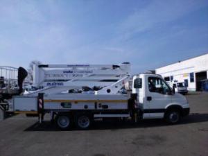Snake 2714 Compact Oil & Steel Trailer Mounted Articulating Boom Lifts