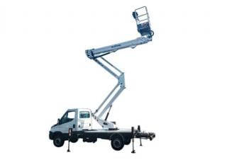 Snake 2815 Plus Oil & Steel Trailer Mounted Articulating Boom Lifts