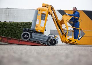 STAR 22 J Haulotte Single Vertical Mast Boom Lifts
