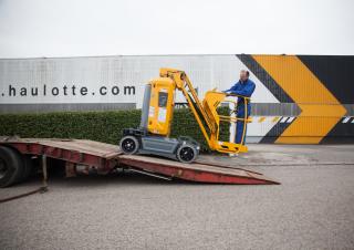Star 8 J Haulotte Single Vertical Mast Boom Lifts