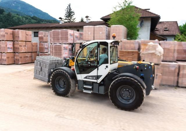 Liebherr T 41-7 Telehandler Specs & Dimensions (2020 - 2026)