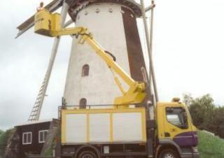 Taurus 200-14.5 Custers Trailer Mounted Articulating Boom Lifts