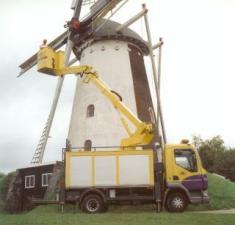 Taurus 200-14.5 Custers Trailer Mounted Articulating Boom Lifts