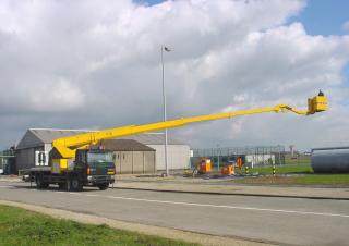 Taurus 330-26 Custers Trailer Mounted Articulating Boom Lifts