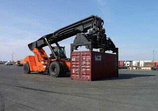 THD9900-R68 Toyota Reach Stacker Specs & Dimensions
