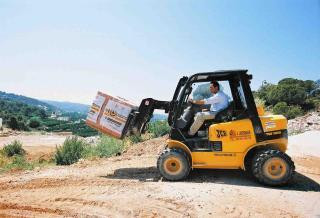 JCB TLT 30 D Teletruk Telehandler Specs & Dimensions (1999 - 2008)