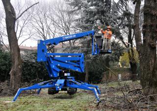 Traccess 230 CTE Crawler Articulating Boom Lifts