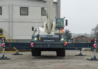 TEREX CRANES TRT 70US crane - load chart, specs & dimensions (2023 - 2026)