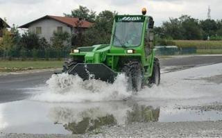 Merlo Turbofarmer P 34.10 Telehandler Specs & Dimensions (2007 - 2014)