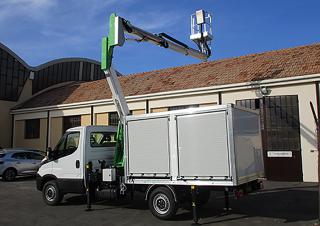 X VAN 14-6.2 Comet Trailer Mounted Articulating Boom Lifts
