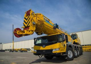 XCMG XCA220 crane - load chart, specs & dimensions (2019 - 2026)