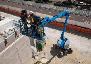 Genie Z™-45 XC Wheeled Articulating Boom Lifts (2018 - 2026) Specifications & Dimensions