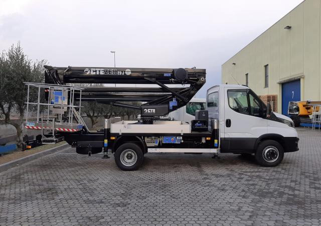 France Elévateur ZED 23.3 JHL Trailer Mounted Articulating Boom Lifts (2020 - 2026) Specifications & Dimensions
