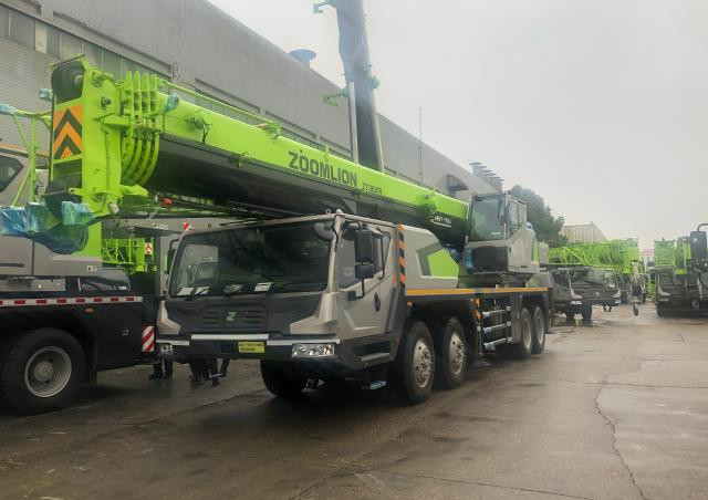 Zoomlion ZTC800R542 crane - load chart, specs & dimensions (2022 - 2026)